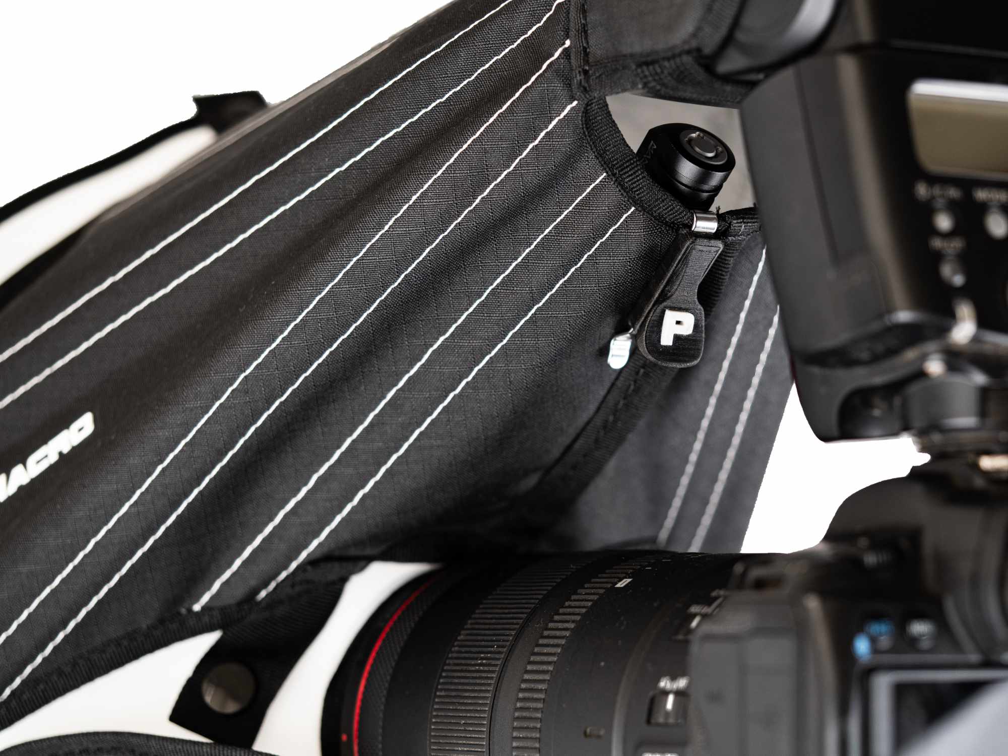 Macro Diffuser Focus Light Mounted